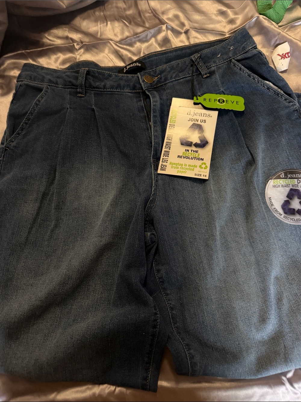 d. jeans Relaxed Dark Blue High-Rise Pleated Jeans
